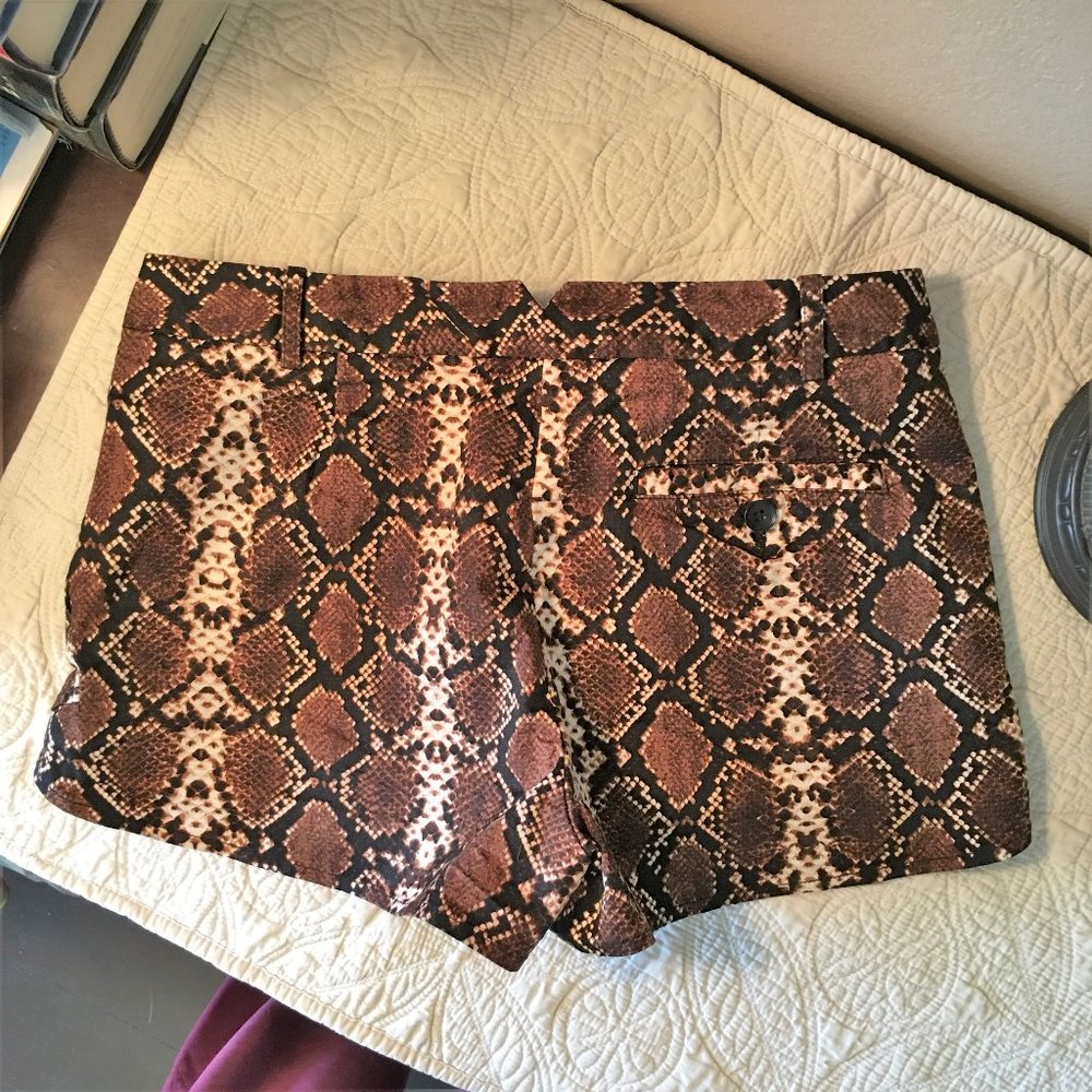 BCBG MAXAZRIA "Phillipa" Print Short (Tart Combo)     SMALL - Picture 8 of 16